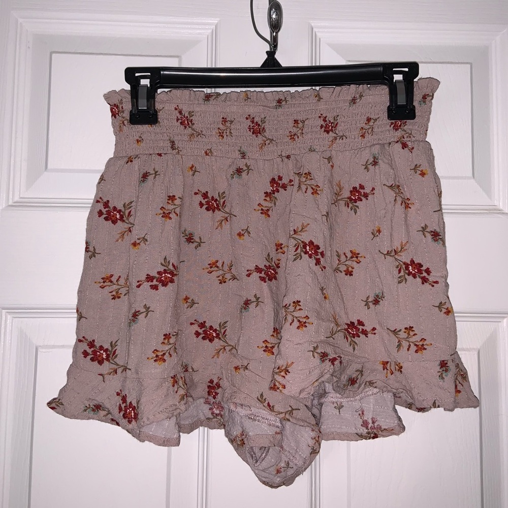 Pink American Eagle Flow Floral Shorts